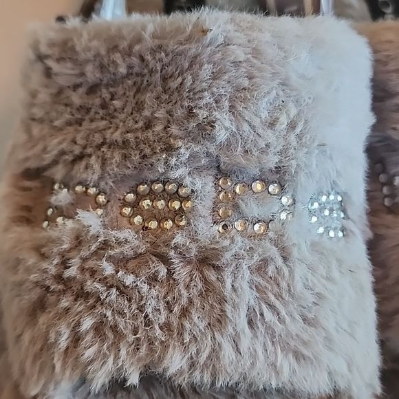 Bebe fluffy grey slippers women’s size 7 - Picture 2 of 5